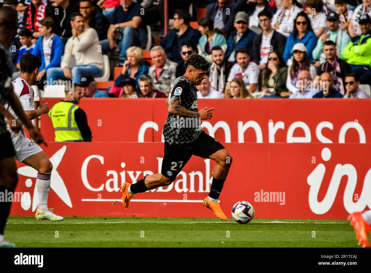 ALBACETE, ESPAGNE - MAI 14: Javi López de Deportivo Alaves pilote la balle pendant le match entre le Real Albacete Balompie et les Deportivo Alaves de la Ligure Smartbank sur 14 mai 2023 à l'Estadio Carlos Belmonte à Albacete, Espagne. (Photo de Samuel Carreño/ Credit: PX Images/Alamy Live News Banque D'Images