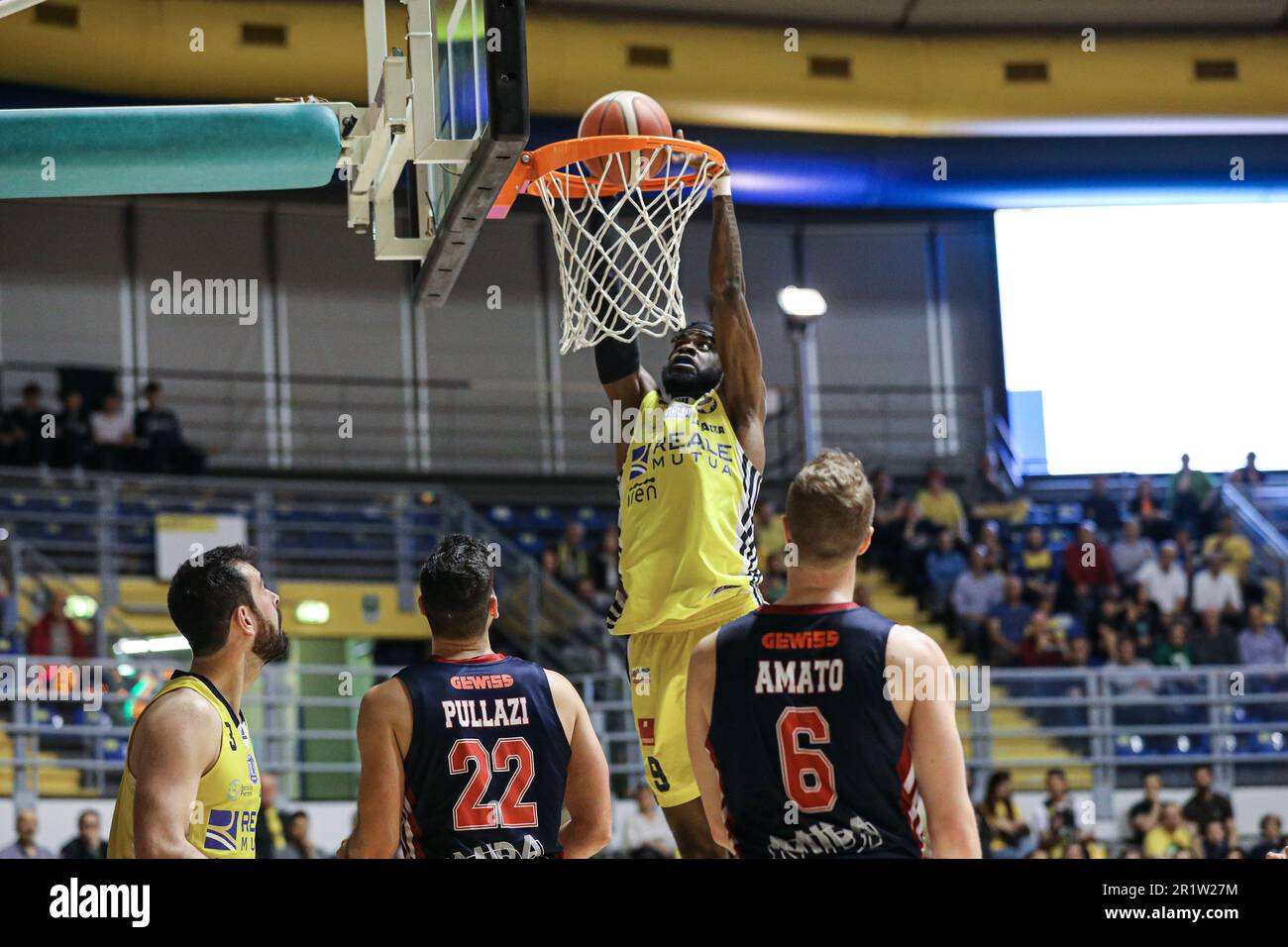 Turin, Italie. 15th mai 2023. #9 Ronald Jackson (Reale Mutua basket Torino)  pendant le jeu - Reale Mutua basket Torino vs Urania basket, Italian  Basketball Serie A2 hommes Championnat à Turin, Italie,