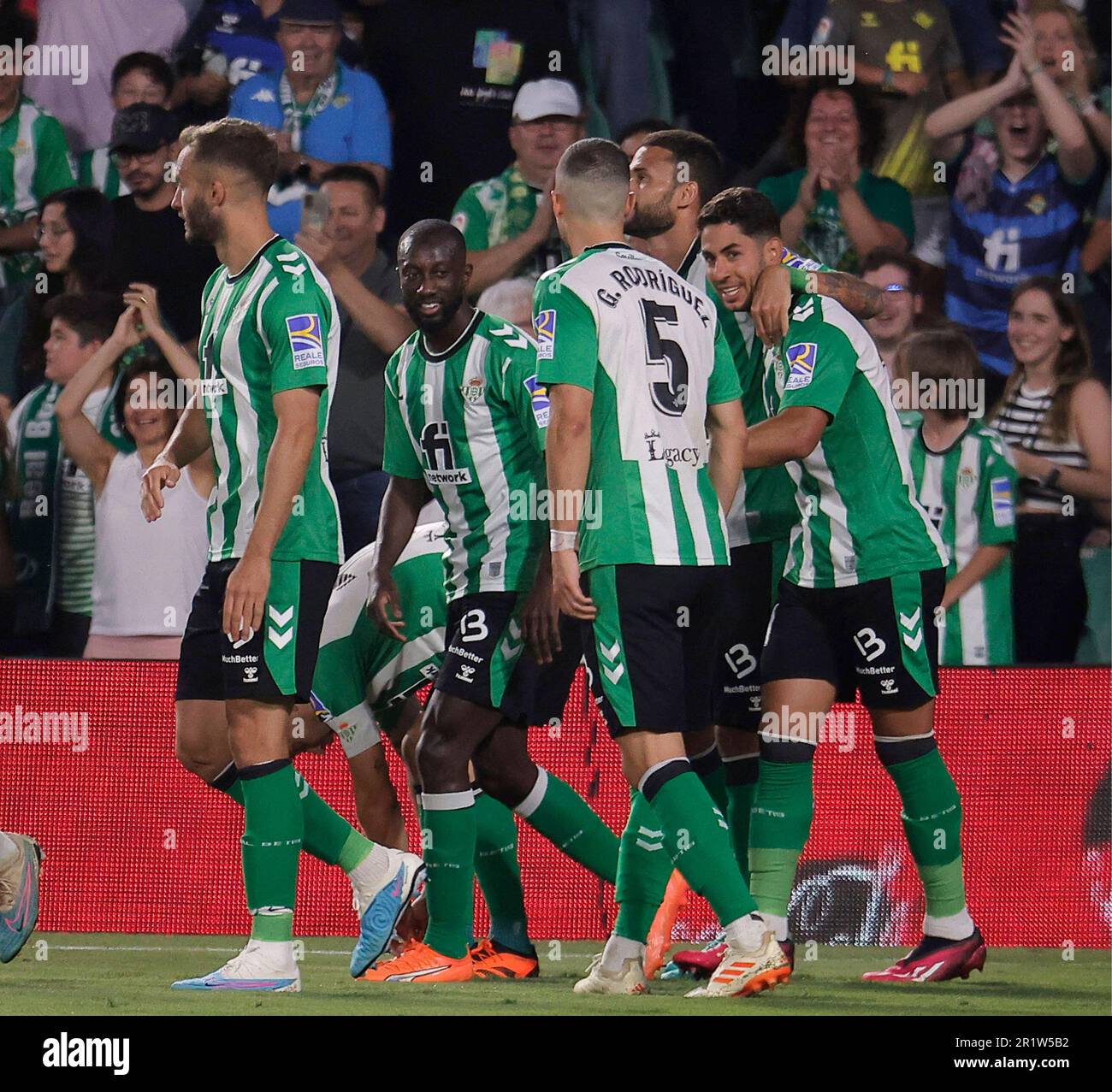 Match de football espagnol la Liga Real Betis vs Rayo Vallecano au stade Benito Villamarin, Séville, Espagne. 15th mai 2023. JORNADA 34 LIGA SANTANDER ESTADIO BENITO VILLAMARIN REAL BETIS-UD RAYO VALLECANO 900/cordon Press Credit: CORDIN PRESS/Alay Live News Banque D'Images