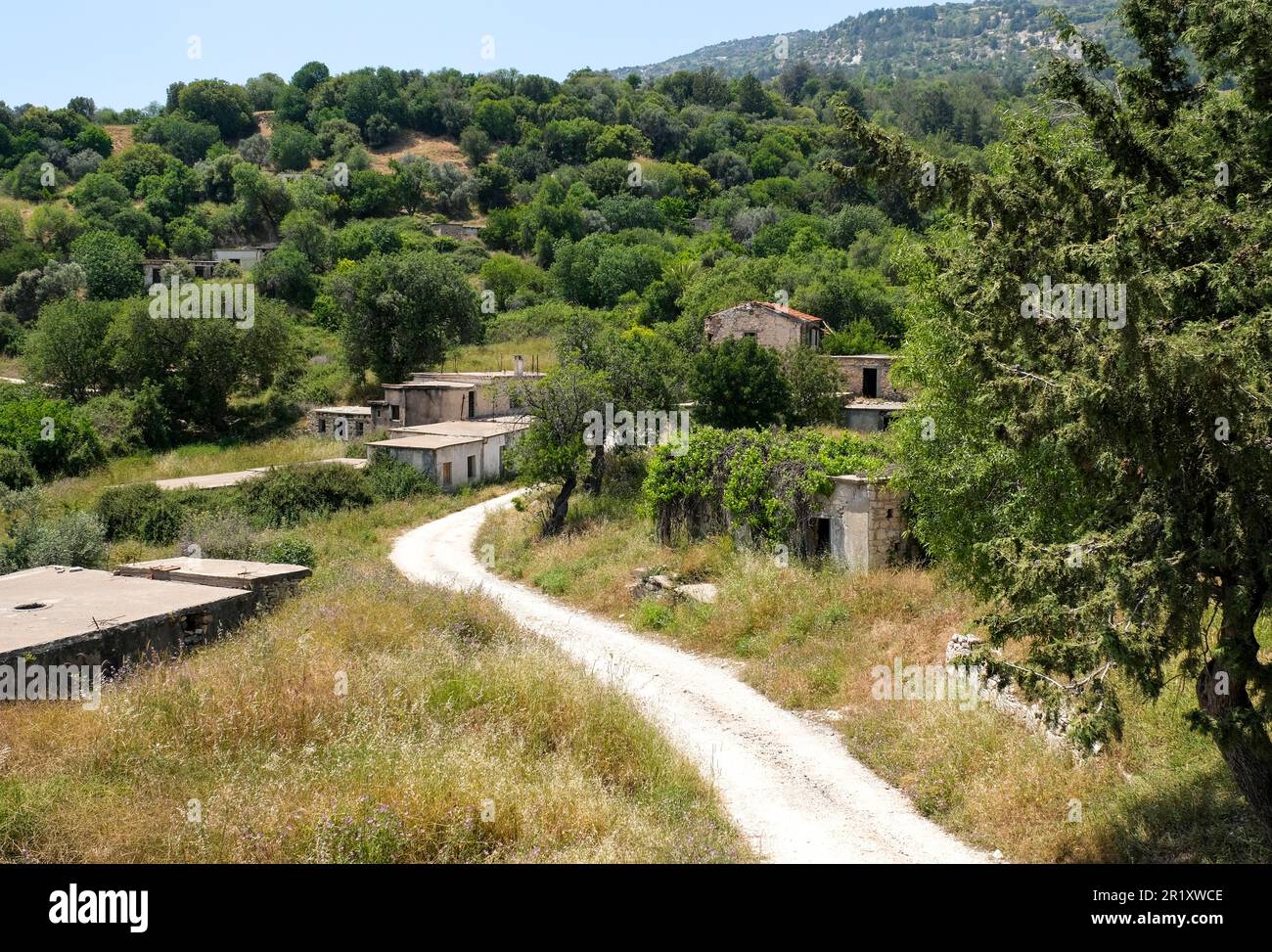 Village abandonné de Vretsia, région de Paphos, République de Chypre. Les résidents chypriotes turcs ont dû fuir après l'invasion turque de Chypre en 1974. Banque D'Images