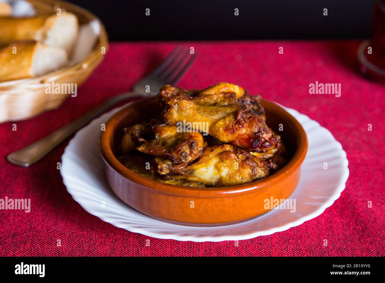 Frit ailes de poulet tapa. Recette traditionnelle en espagne. Banque D'Images