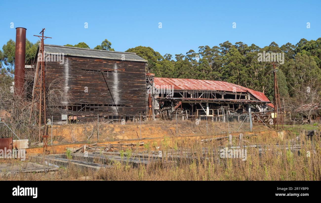 Ancienne scierie à vapeur abandonnée au village de Donnelly River en Australie occidentale. Banque D'Images