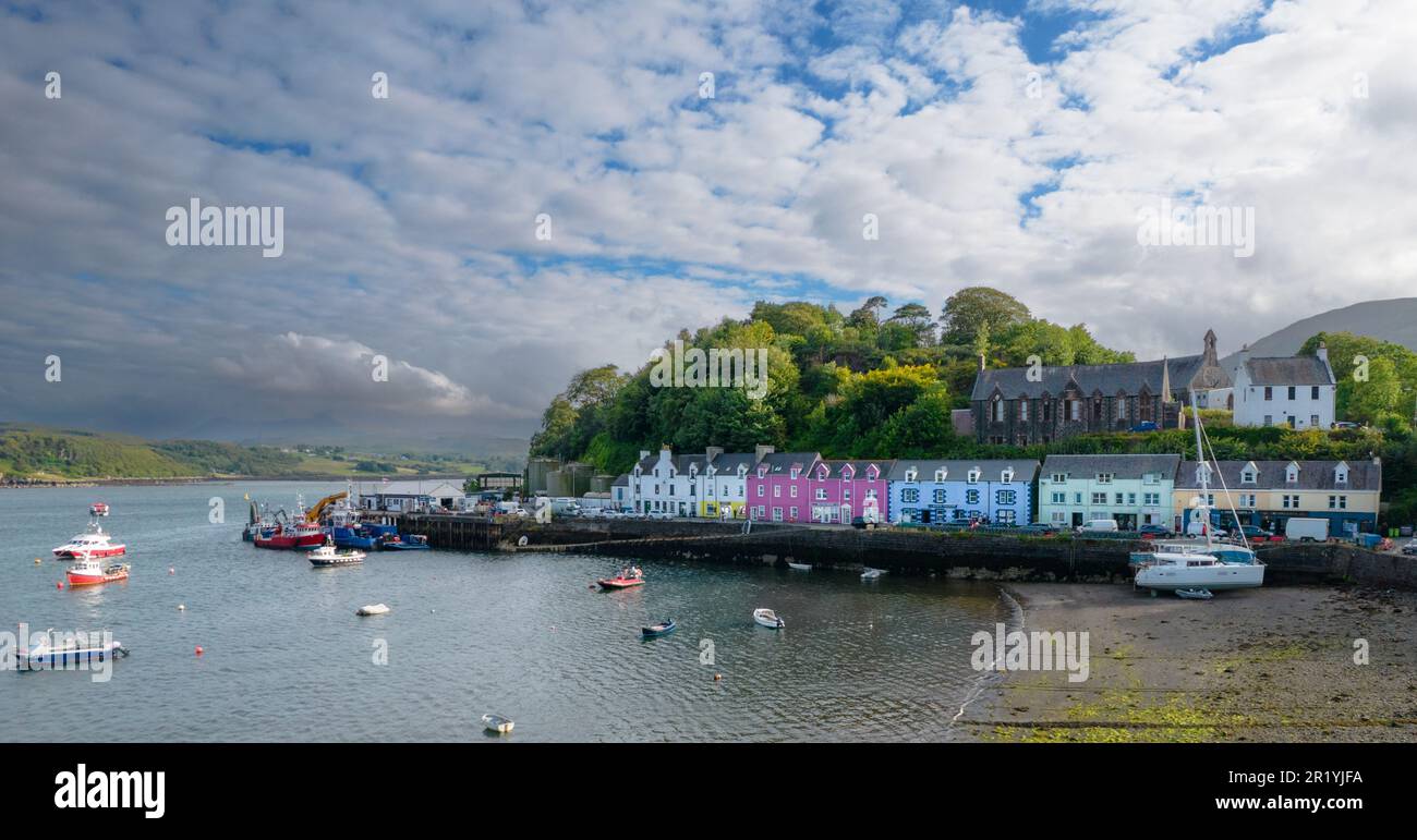 Portree - Isle od Skye, Hébrides intérieures, Écosse, Royaume-Uni, Europe (vue aérienne)Portree - Isle od Skye, Hébrides intérieures, Écosse, Royaume-Uni Banque D'Images