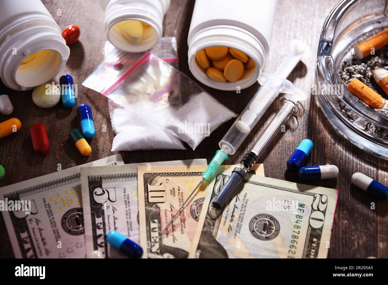 Substances addictives, y compris les cigarettes et les drogues Banque D'Images