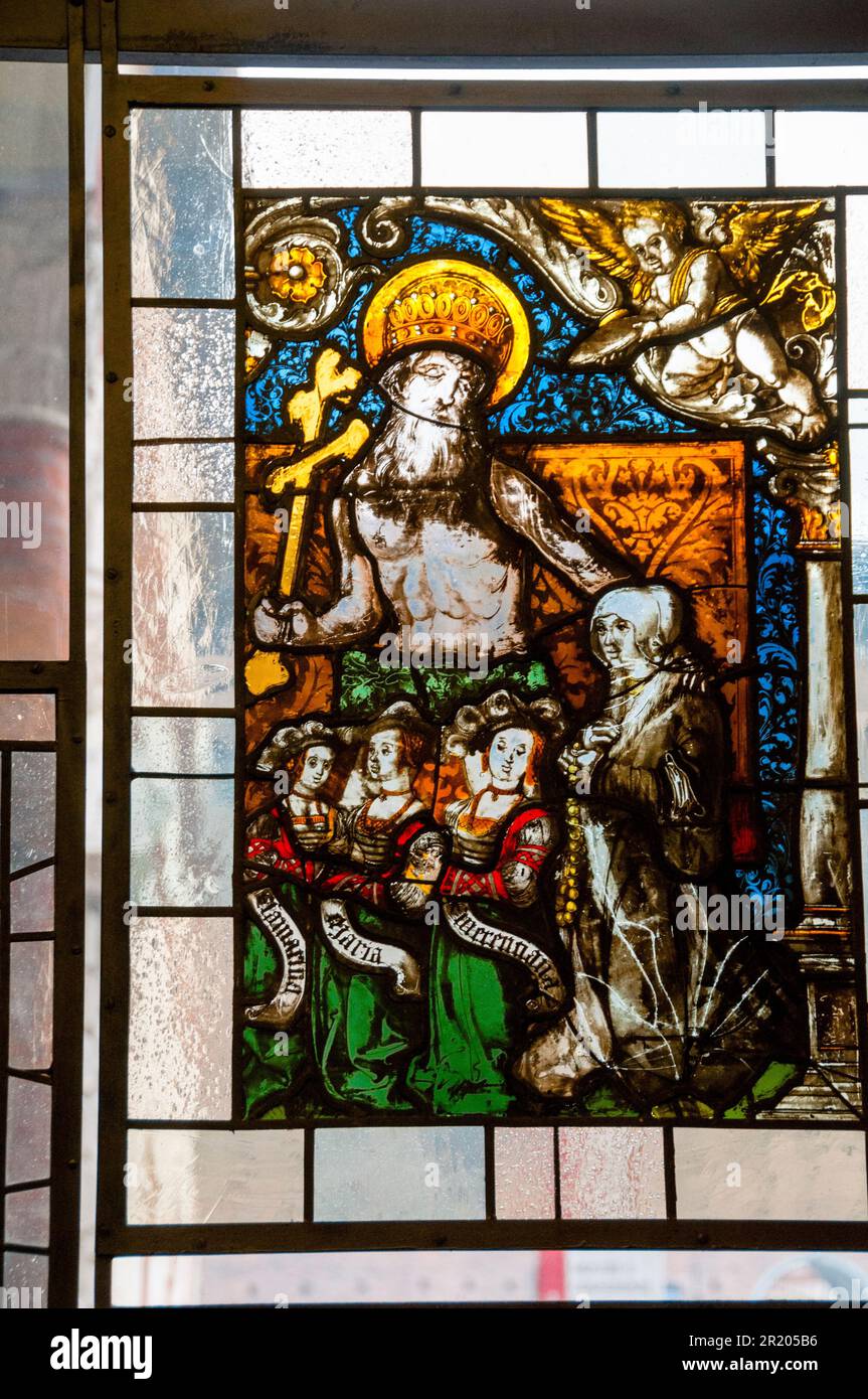 Vitraux anciens dans le musée Castello Sforzesco de Milan, Italie. Banque D'Images