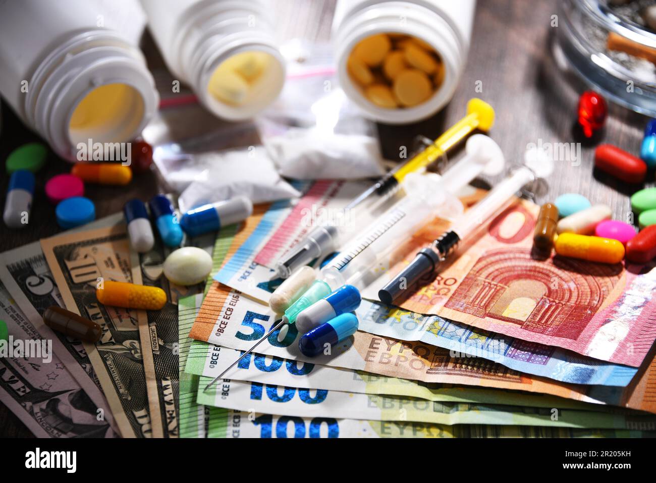 Substances addictives, y compris les cigarettes et les drogues Banque D'Images