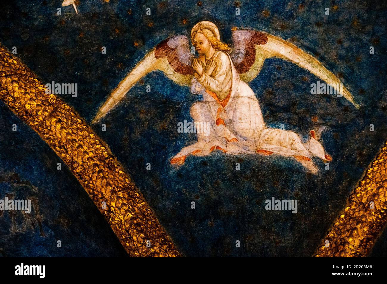 Fresque d'ange sur le plafond voûté de la chapelle ducale dans le château des Sforza à Milan, Itlay. Banque D'Images
