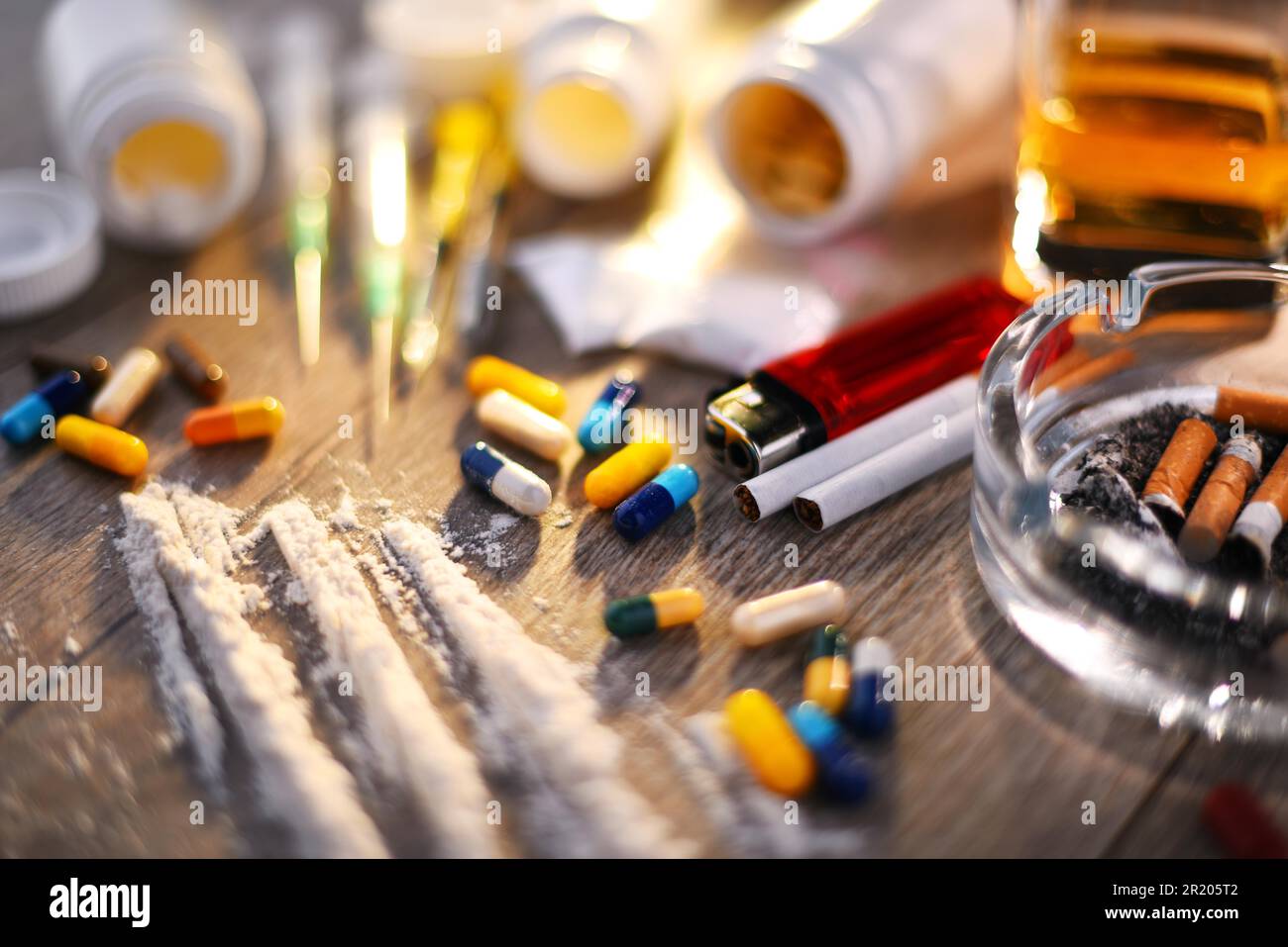 Les substances addictives, y compris l'alcool, les cigarettes et les drogues Banque D'Images