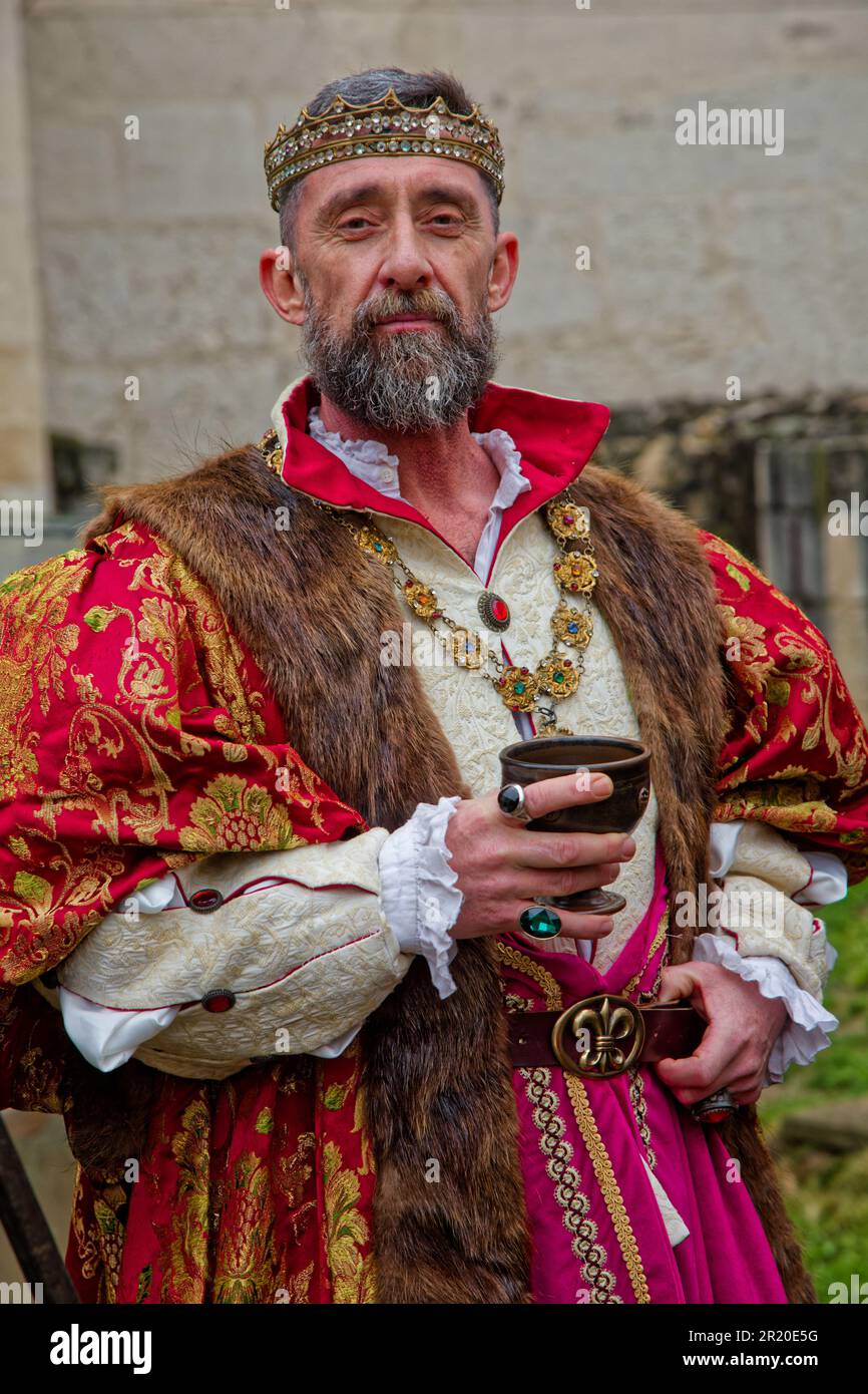 LYON, FRANCE, 13 mai 2023 : Portrait pendant le festival de la Renaissance qui se déroule dans les rues de la ville historique avec parade des personnes costumés, Banque D'Images LYON, FRANCE, 13 mai 2023 : Portrait pendant le festival de la Renaissance qui se déroule dans les rues de la ville historique avec parade des personnes costumés, Banque D'Images