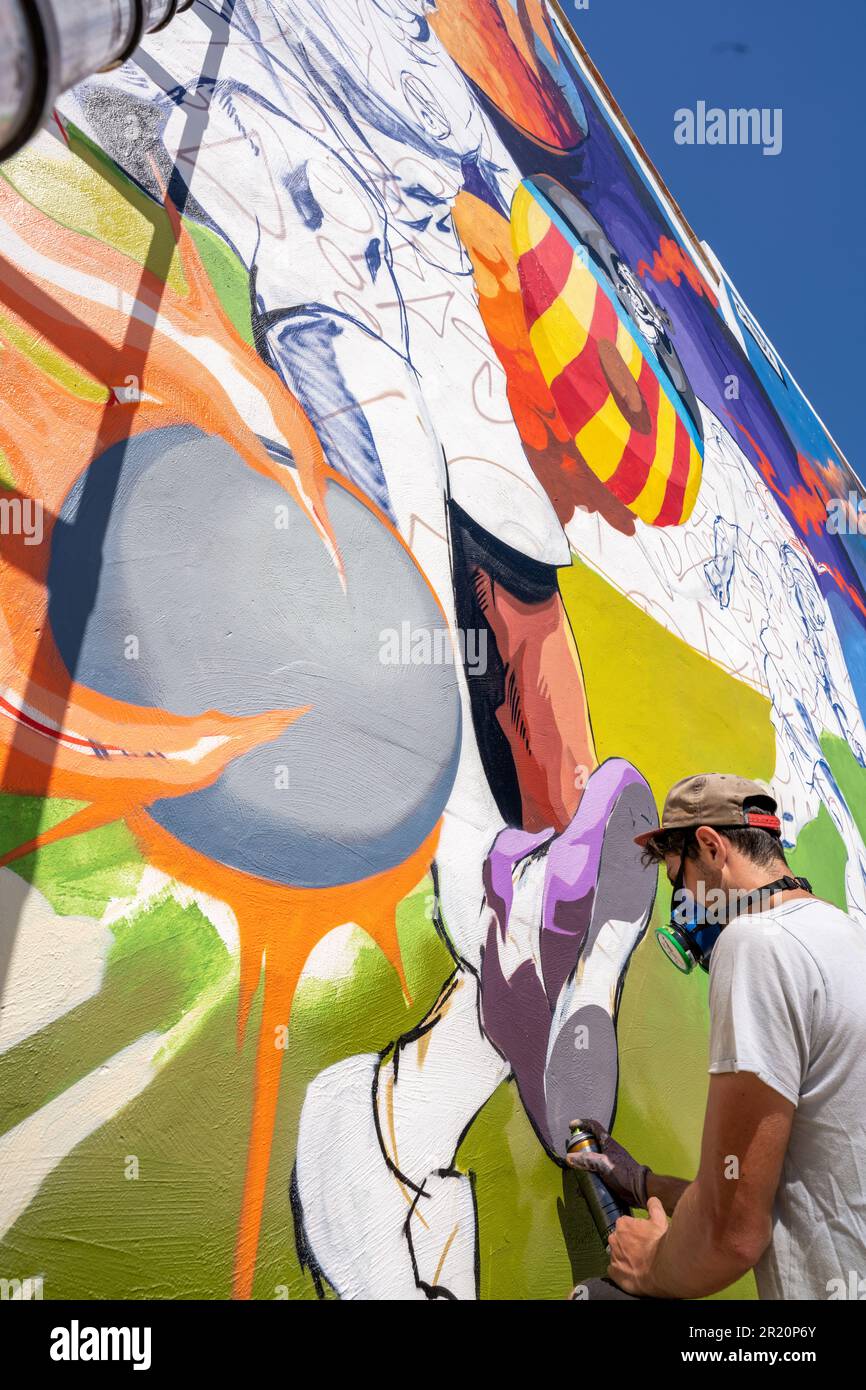 L'artiste de Graffiti Street Yeko en action en Espagne Banque D'Images