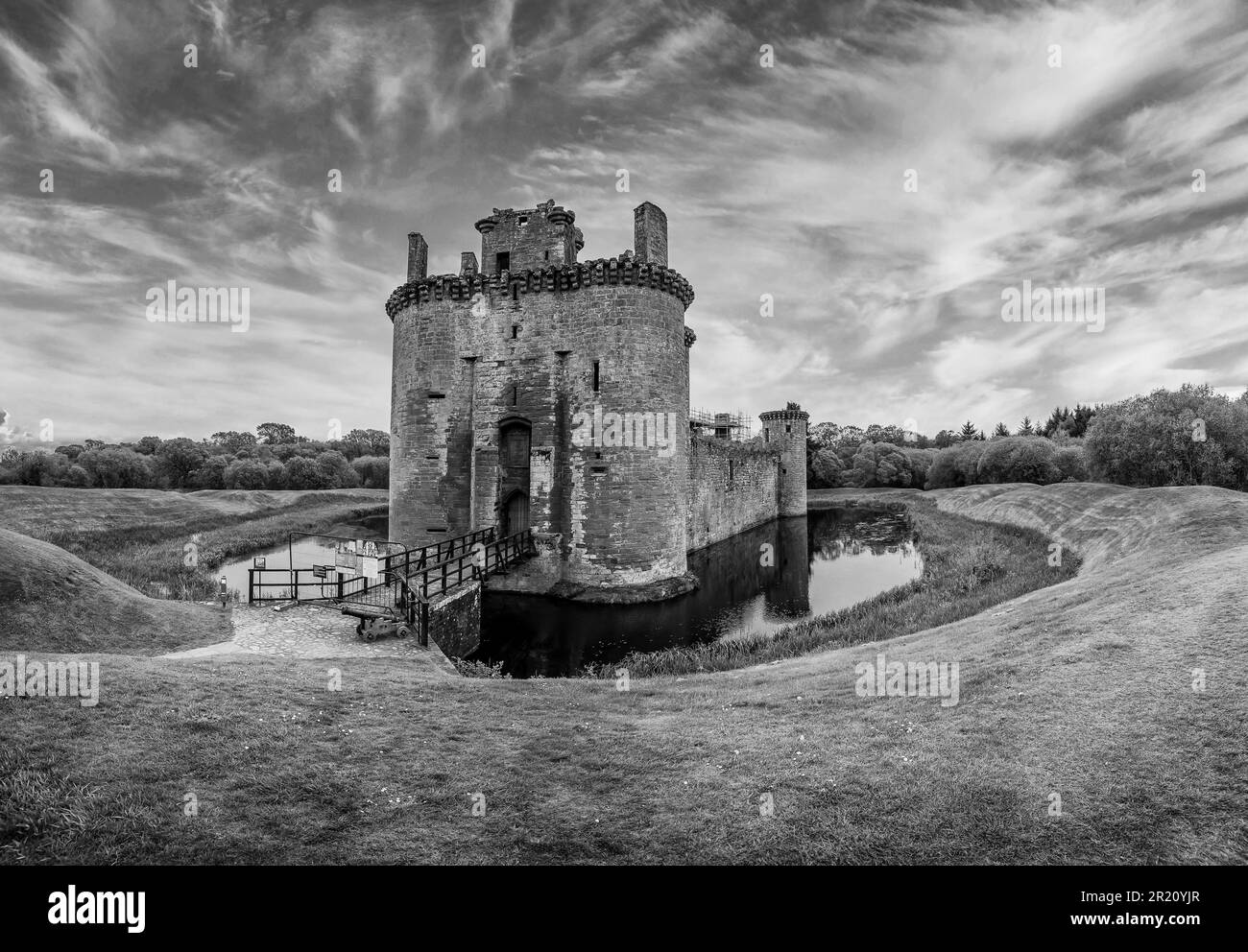 Ces ruines de la forteresse écossaise du 13th siècle du château de Caerlaverock sur les frontières écossaises de Dumfries et Galloway avec l'Angleterre. Banque D'Images