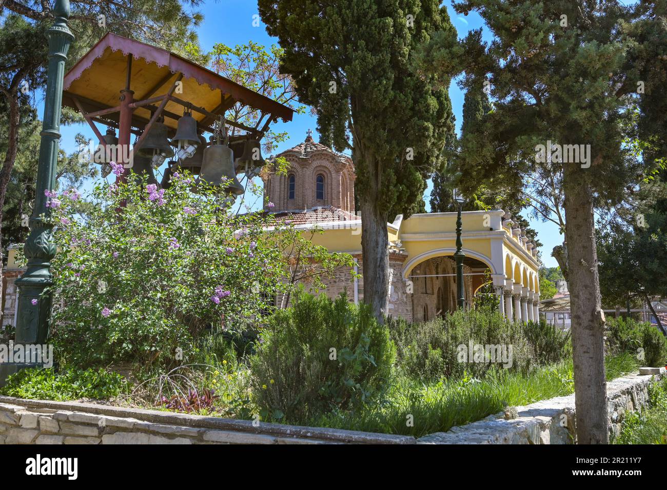 Monastère de Vlatades, système de cloches électrique dans le jardin du temple byzantin historique de la ville haute de Thessalonique, Grèce, UNESCO Banque D'Images