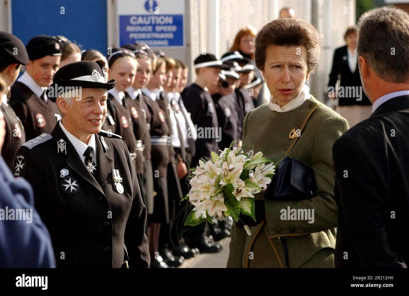 Photographie de la princesse Anne lors d'une visite royale au Waterside Farm Sports Centre, Canvey Island, Essex. Elle a rencontré des bénévoles de la St. La Brigade d'ambulance de John et les enfants des écoles locales qui visitaient le centre. Banque D'Images