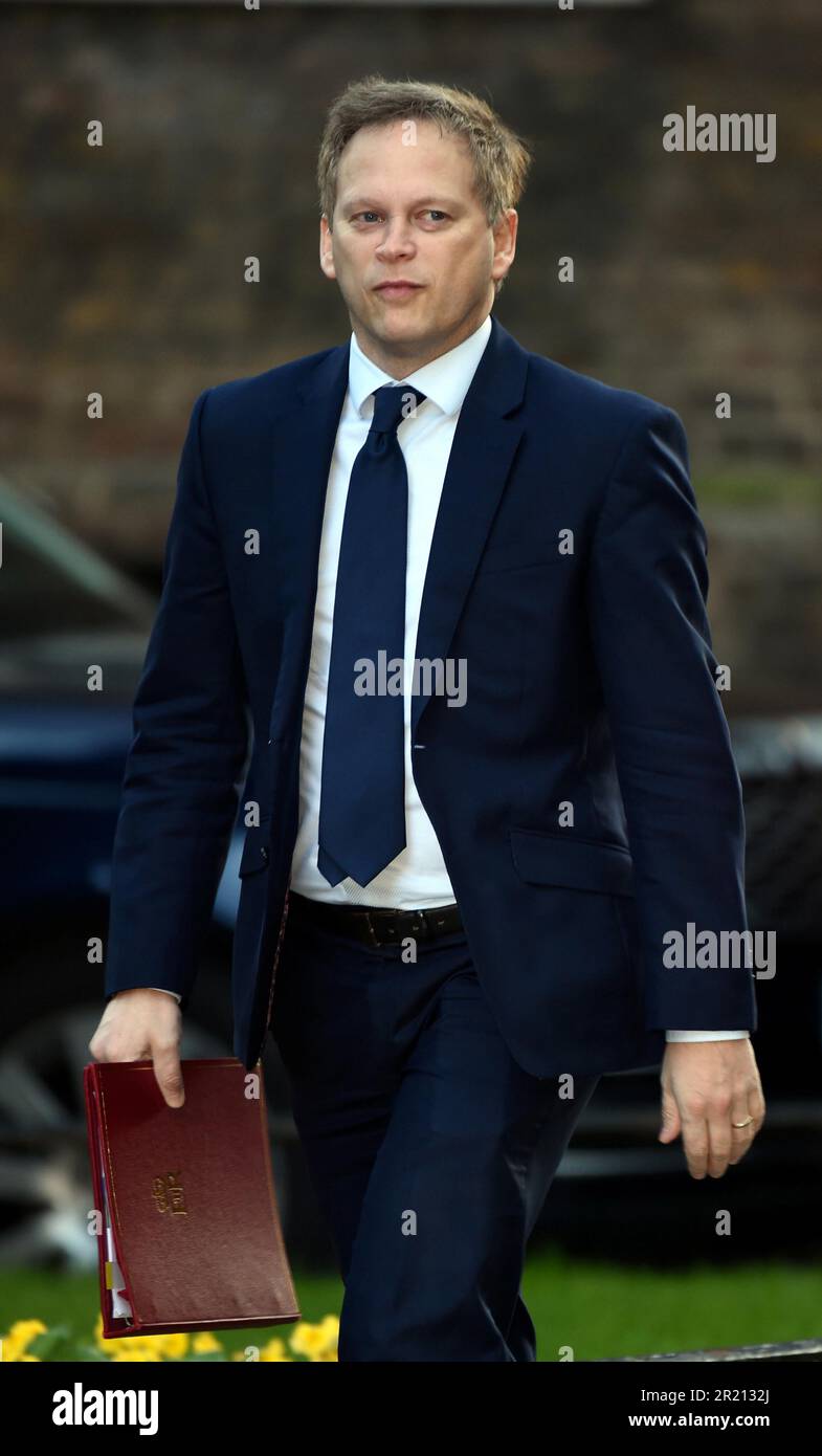 Photographie de Grant Shapps, secrétaire d'État aux Transports, arrivant à l'extérieur du numéro 10 Downing Street, Londres, avant une réunion du cabinet. Banque D'Images