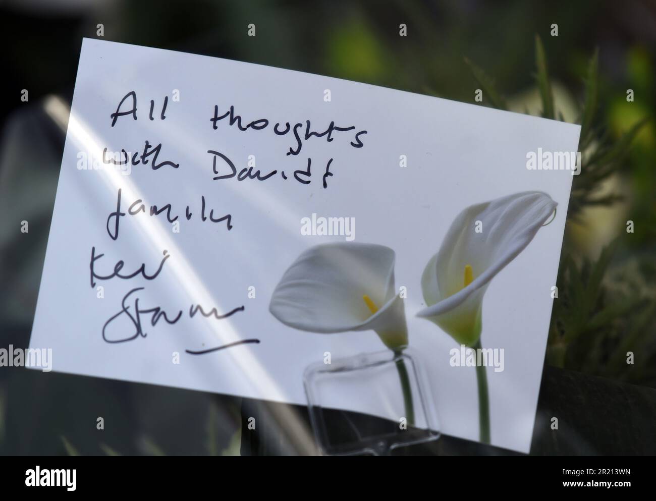 Hommages à l'église méthodiste Belfoires, Eastwood Road North, Leigh on Sea, Southend on Sea, Essex après la mort du député conservateur Sir David Amess après avoir été poignardé plusieurs fois lors de la chirurgie de sa circonscription. Octobre 2021. Banque D'Images