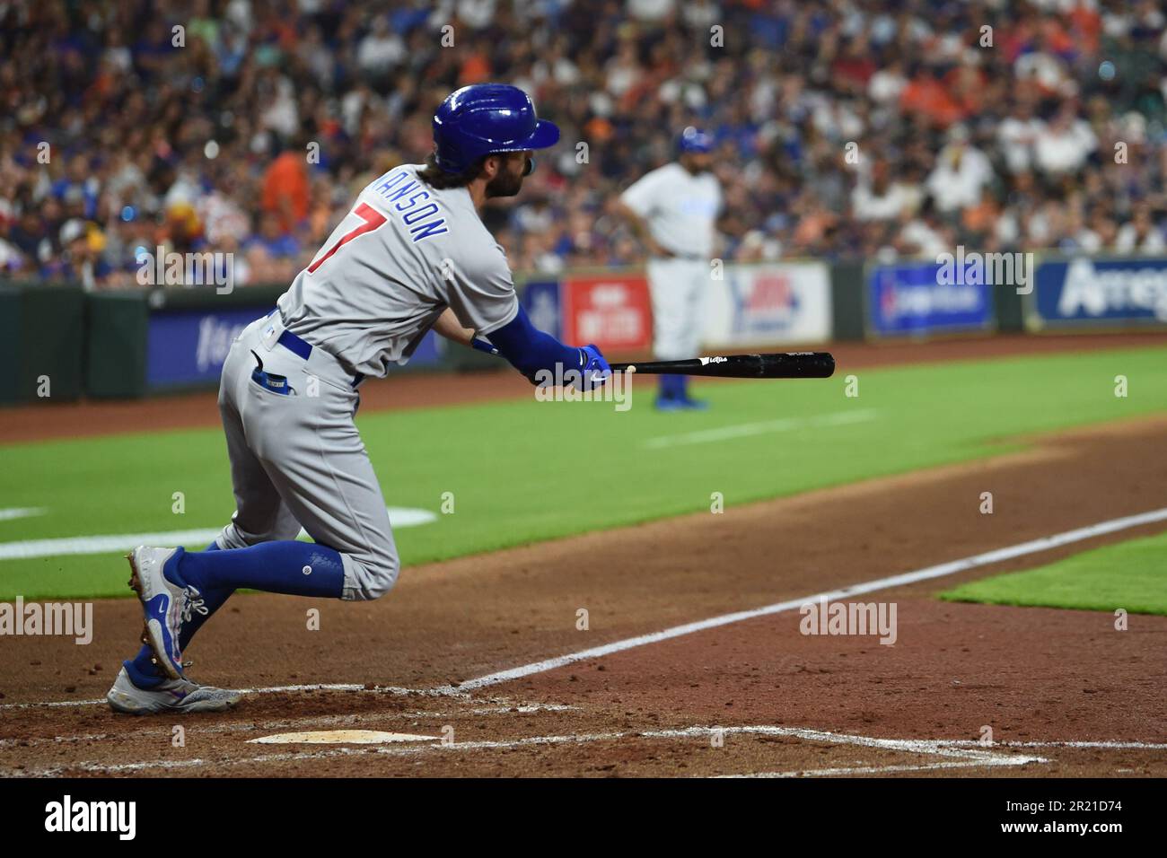Chicago Cubs shortstop Dansby Swanson (7) célibataires pour centrer le champ dans le haut du quatrième repas pendant le jeu MLB entre les Chicago Cubs et le Banque D'Images