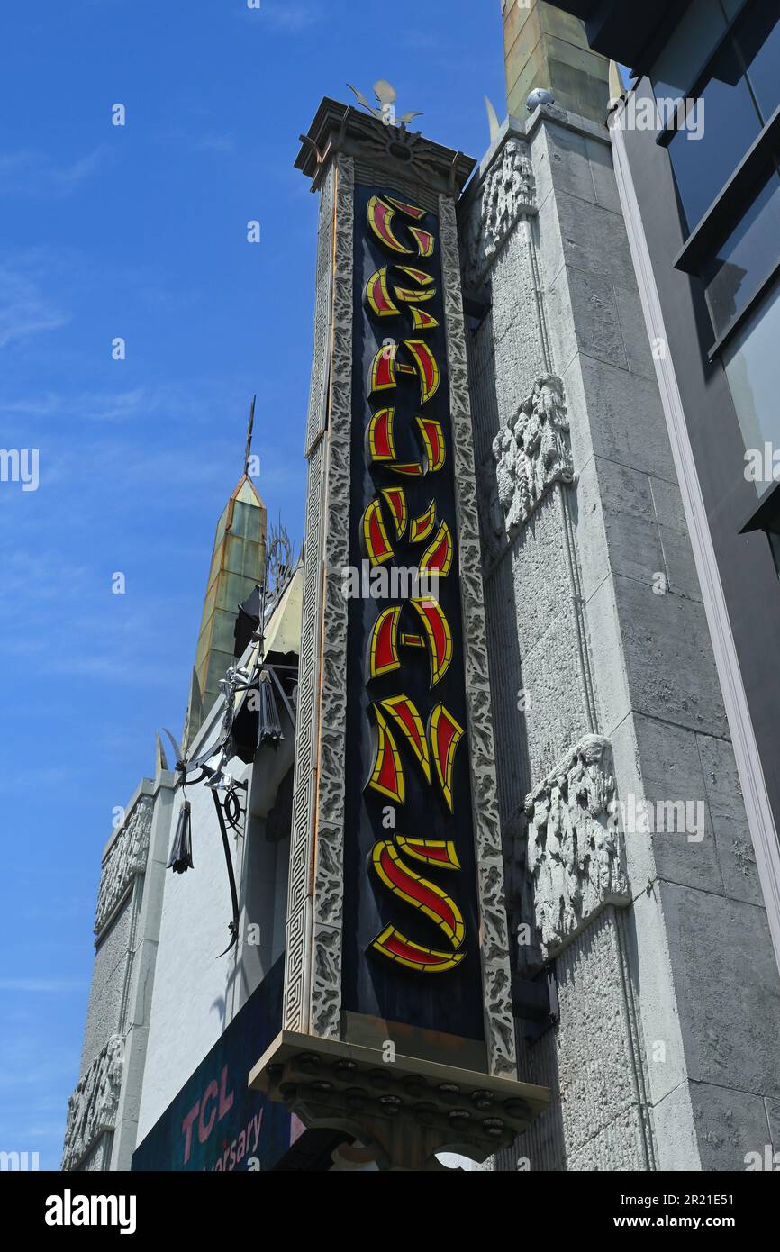 HOLLYWOOD, CALIFORNIE - 12 MAI 2023 : gros plan du panneau Graumans au TCL Chinese Theatre sur Hollywood Boulevard. Banque D'Images