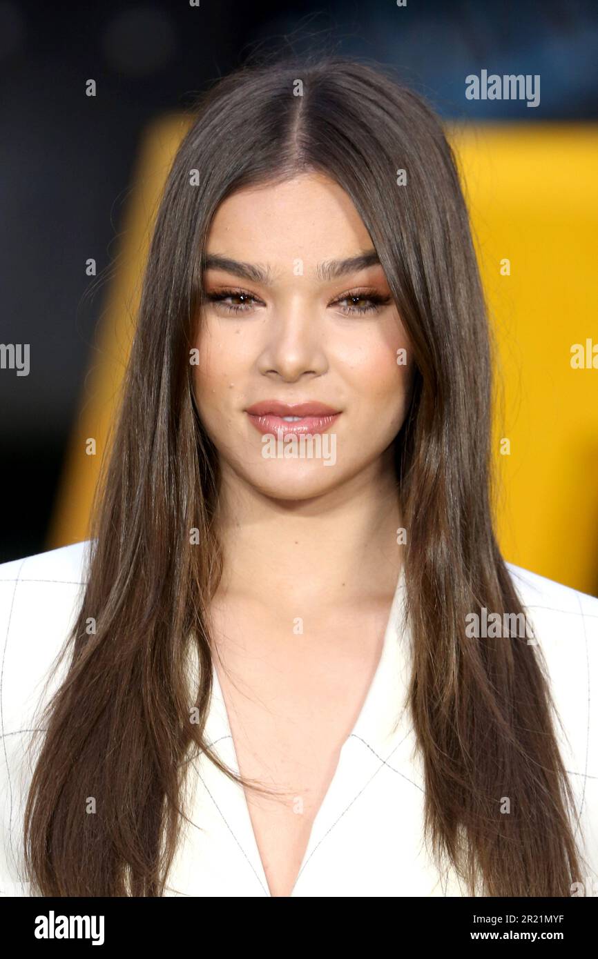 Hailee Steinfeld participe à une séance photo de 'Bumblebee' au Potters Field Park à Londres. Banque D'Images