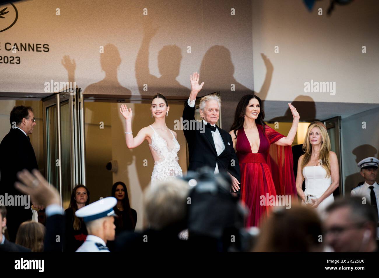 Cannes, France, 16th mai 2023, Catherine Zeta-Jones, Michael Douglas et Carys Zeta Douglas assistent au tapis rouge du Festival de Cannes Banque D'Images
