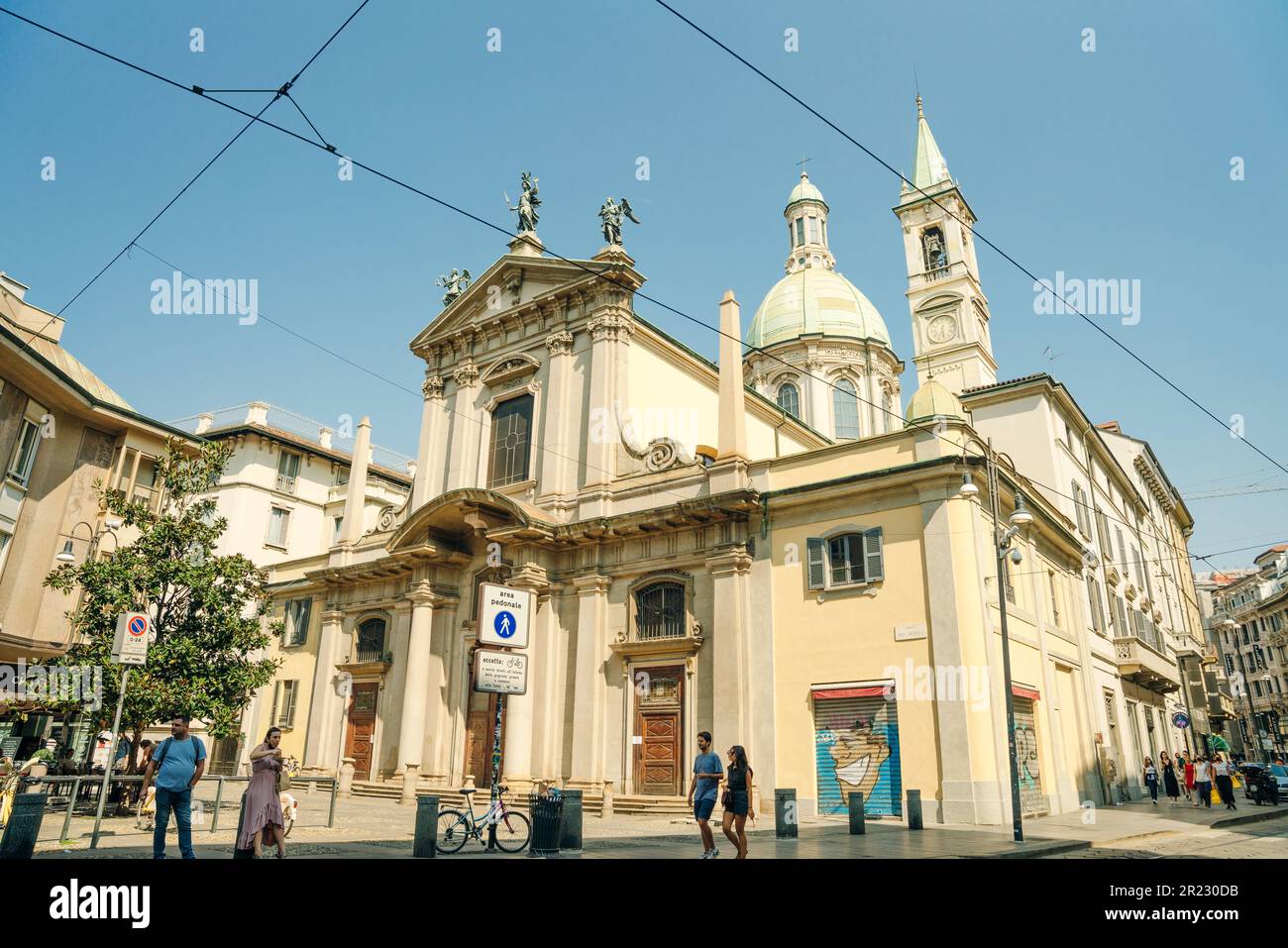 MILAN, ITALIE - septembre 2022 vue sur l'église Saint George Chiesa San Giorgio al Palazzo. Photo de haute qualité Banque D'Images