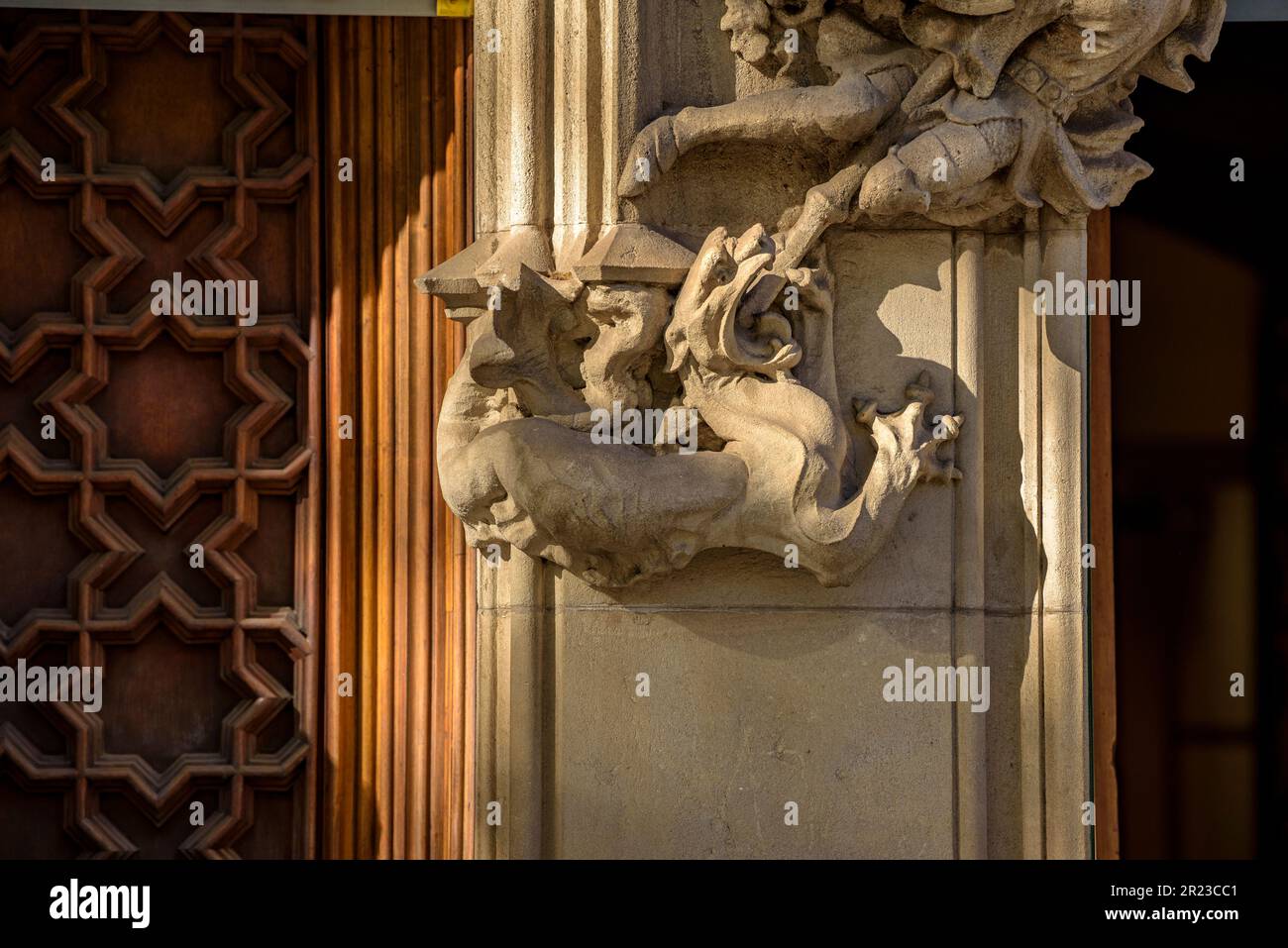 Détails de la façade de la maison Casa Amatller, un chef-d'œuvre de Josep Puig i Cadafalch dans l'avenue Passeig de Gracia. Barcelone, Catalogne, Espagne Banque D'Images