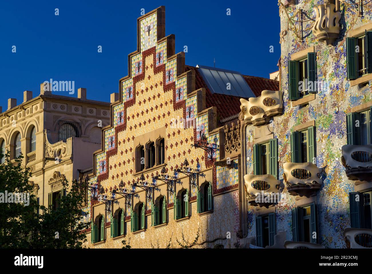 Détails de la façade de Casa Amatller par Josep Puig i Cadafalch tôt le matin sur l'avenue Passeig de Gracia (Barcelone, Catalogne, Espagne) Banque D'Images