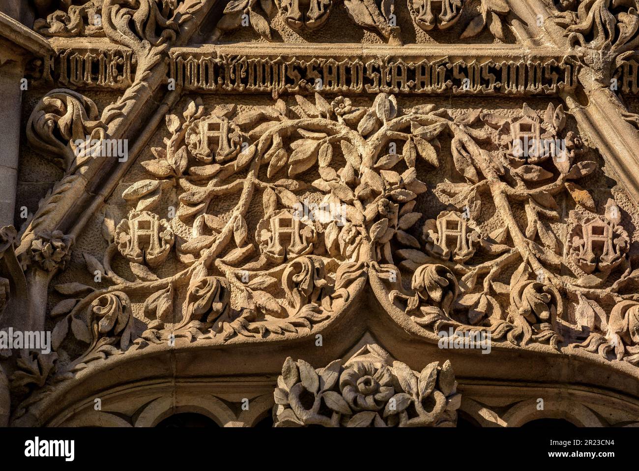 Détails de la façade de la maison Casa Amatller, un chef-d'œuvre de Josep Puig i Cadafalch dans l'avenue Passeig de Gracia. Barcelone, Catalogne, Espagne Banque D'Images