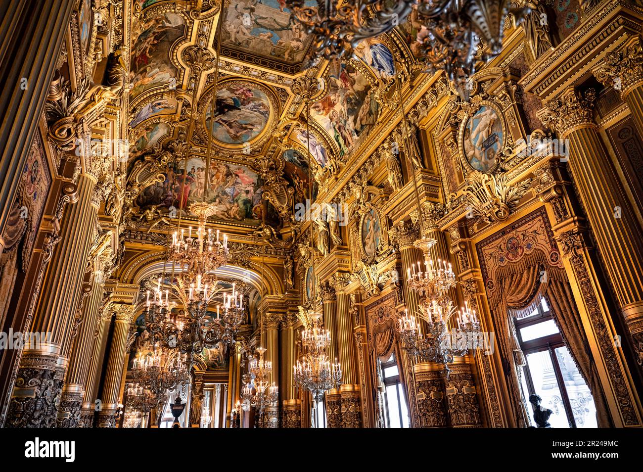 Paris, France - 11 juin 2022 : vue sur le salon du Glacier foyer à l'intérieur du Palais Garnier Banque D'Images