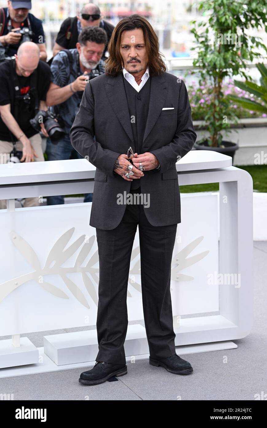 Cannes, France. 17th mai 2023. Cannes, France. 17 mai 2023 Johnny Depp au photocall de Jeanne du Barry, dans le cadre du Festival de Cannes 76th, Palais des Festivals. Crédit : Doug Peters/Alamy Live News Banque D'Images