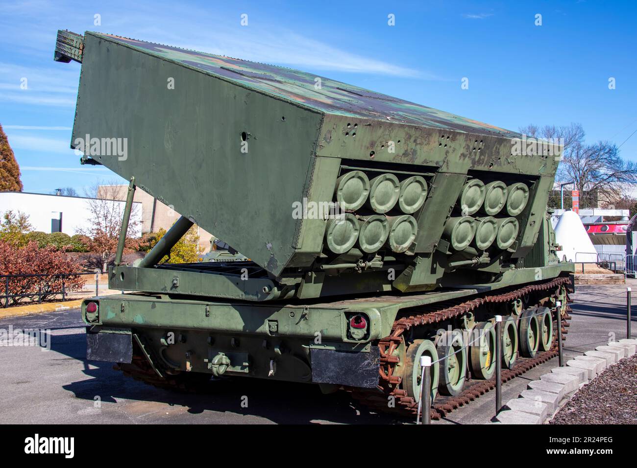 Huntsville USA 10th Fév 2023: M270 lancement multiple Rocket System (M270 MLRS) aux États-Unis Space Rocket Center. Un blindé développé par les Américains Banque D'Images