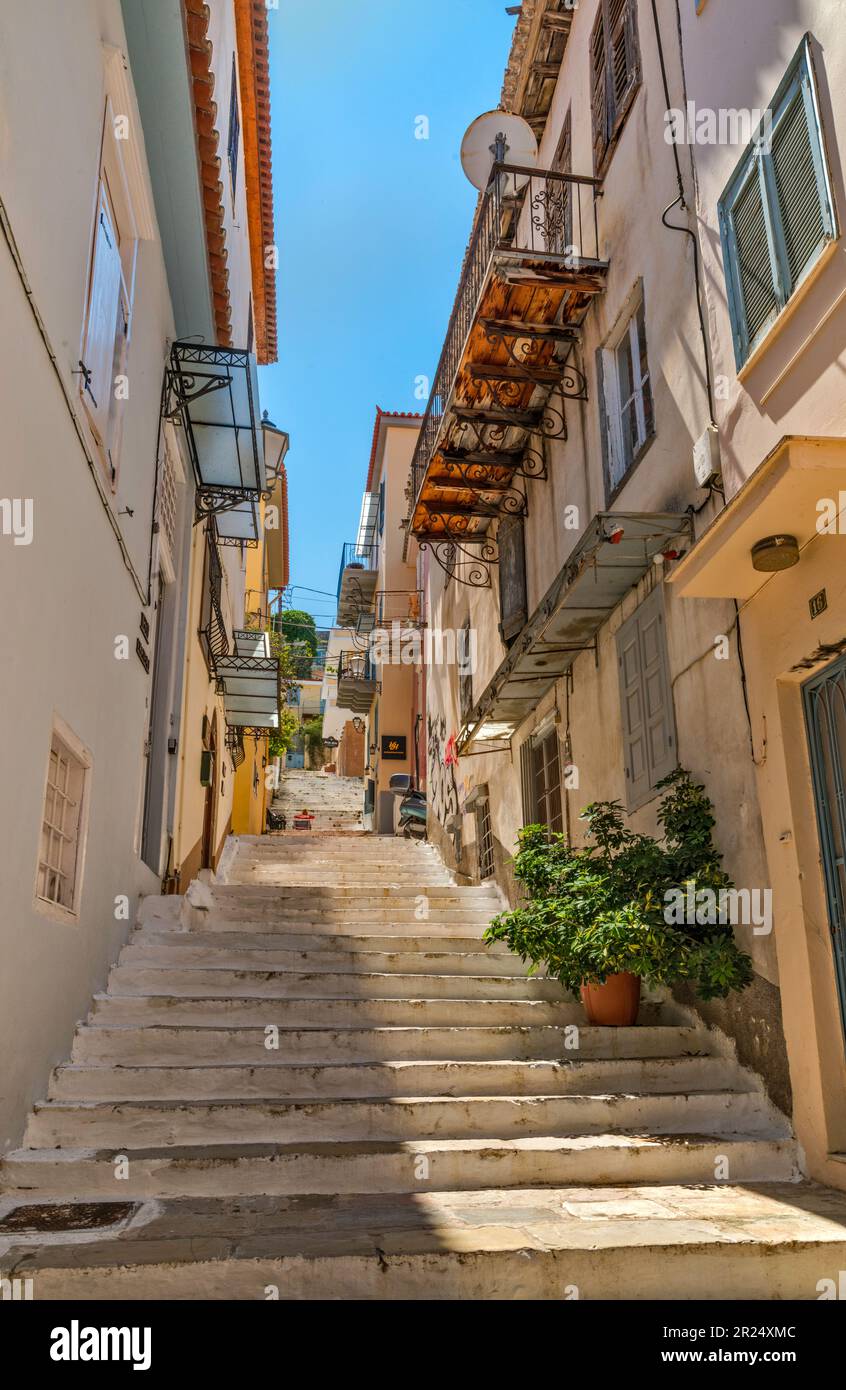 Passage de Kokkinou, section de la vieille ville de Nauplie (Nauplie, Nauplie), péninsule du Péloponnèse, région du Péloponnèse, Grèce Banque D'Images