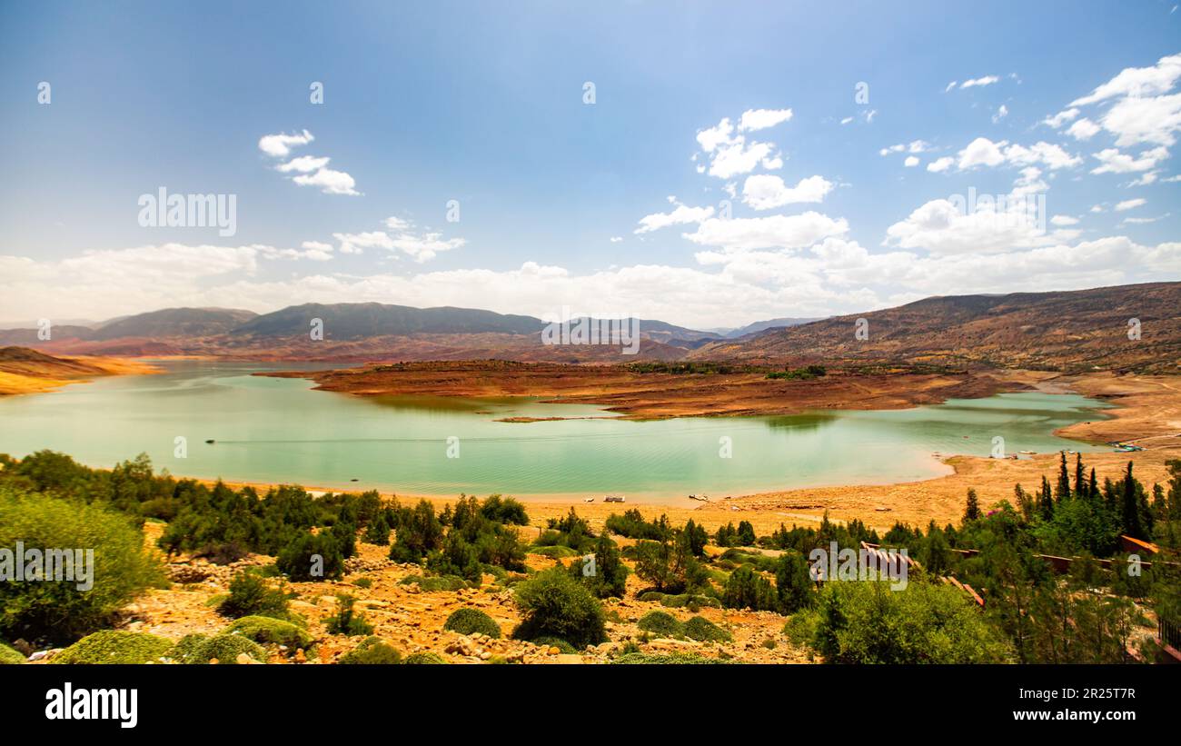 Magnifique paysage du barrage de Bin El Ouidane dans la région de Benimellal au Maroc Banque D'Images