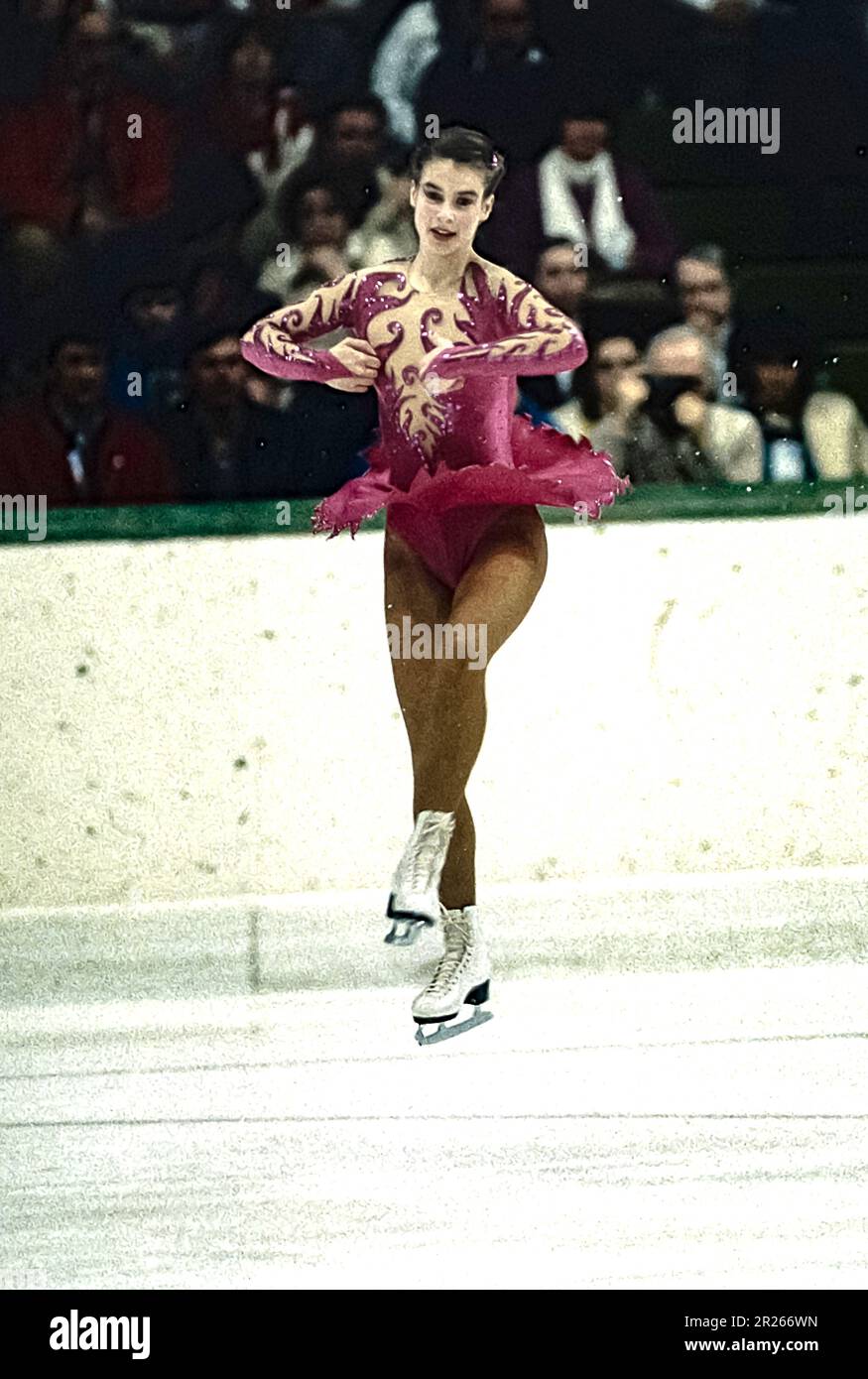 Katerina Witt (GDR) remporte la médaille d'or aux Jeux olympiques d'hiver de 1984. Banque D'Images