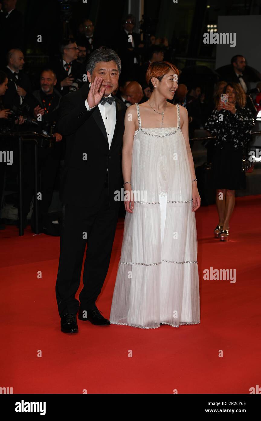Cannes, France. 14th mai 2023. 76th Cannes film Festival 2023, Red Carpet film « le Retour (Homecoming) » en photo : Sakura Ando, Hirokazu Kore-eda crédit : Independent photo Agency/Alay Live News Banque D'Images Cannes, France. 14th mai 2023. 76th Cannes film Festival 2023, Red Carpet film « le Retour (Homecoming) » en photo : Sakura Ando, Hirokazu Kore-eda crédit : Independent photo Agency/Alay Live News Banque D'Images