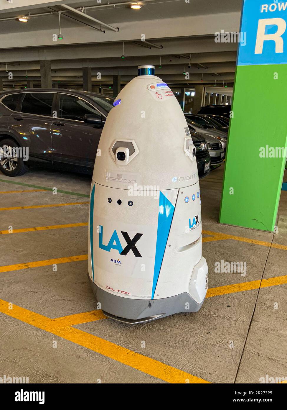 Parking robot à la structure de stationnement de l'aéroport de Los Angeles, Los Angeles, Californie, États-Unis Banque D'Images