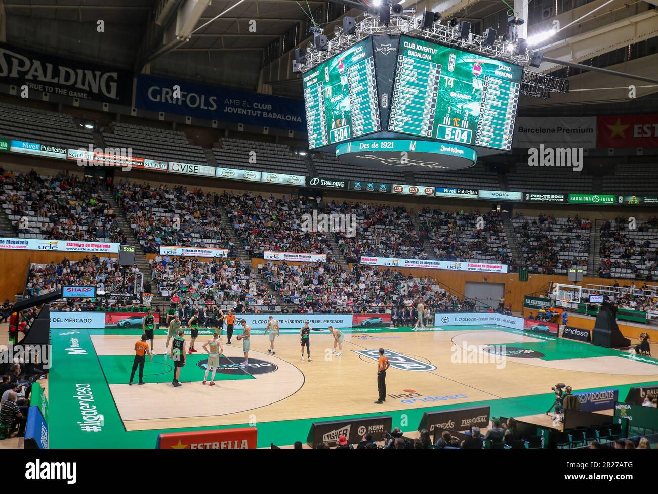 Match de basket Banque D'Images