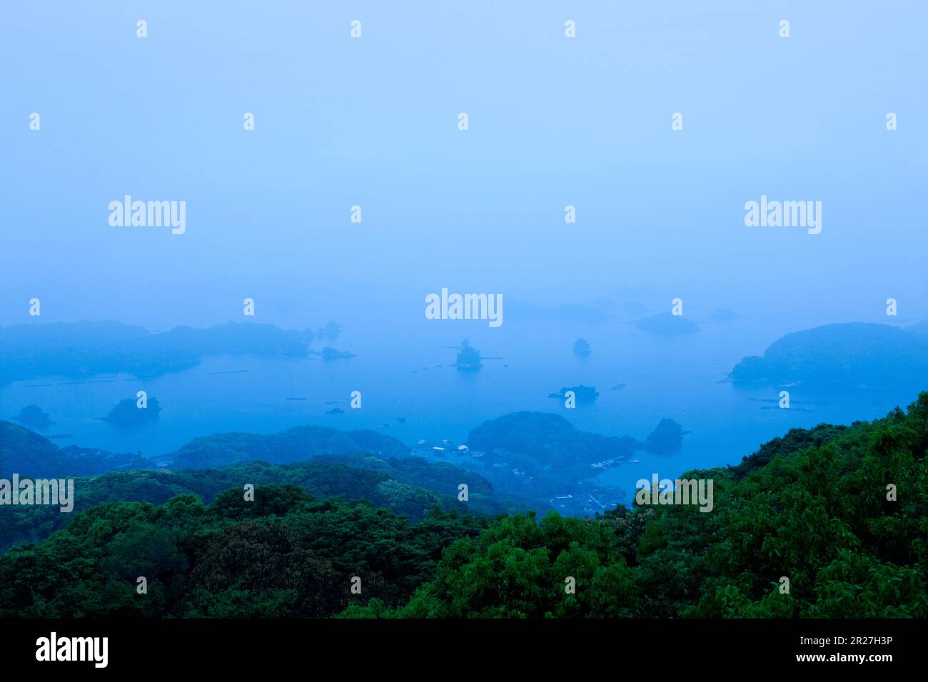 Île de Kujuku de la brume matinale Banque D'Images