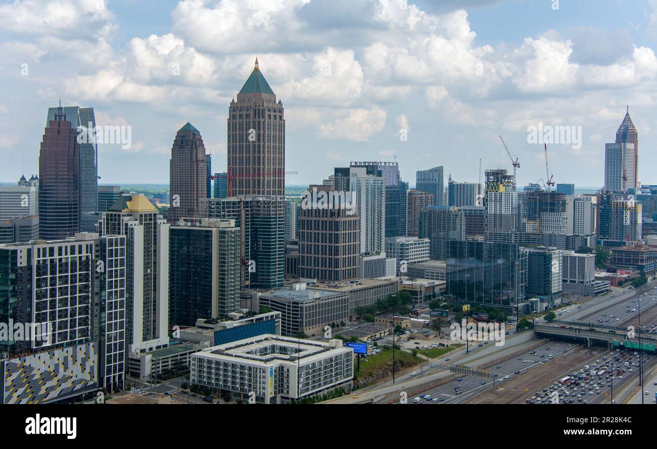 Le centre-ville d'Atlanta, la ligne d'horizon de la Géorgie lors d'une journée ensoleillée en mai Banque D'Images