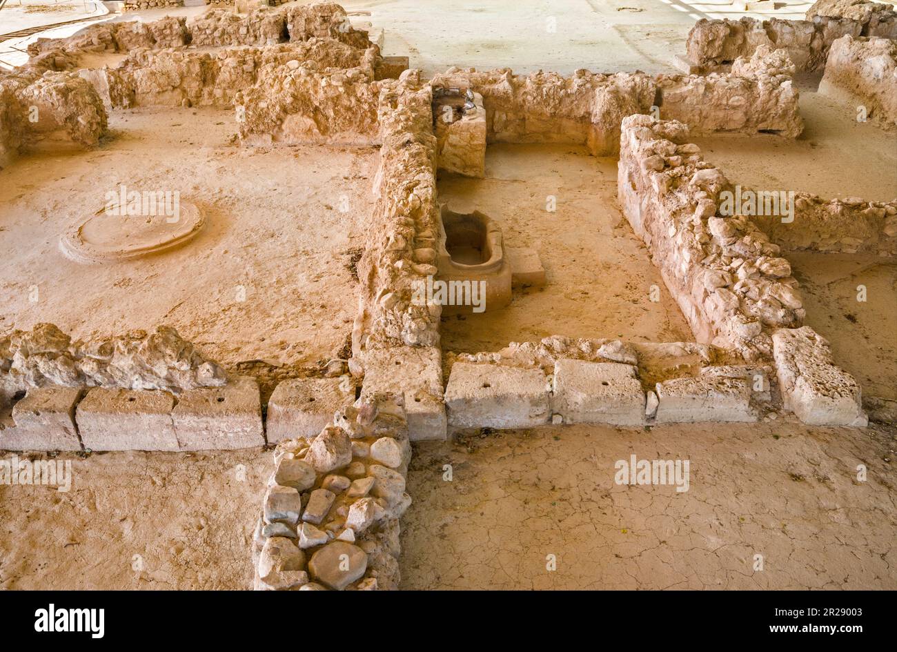 Queens Hall, salle de bains au Palais de Nestor, civilisation mycénienne, près de la ville de Pylos et du village de Chora (Hora), région du Péloponnèse, Grèce Banque D'Images