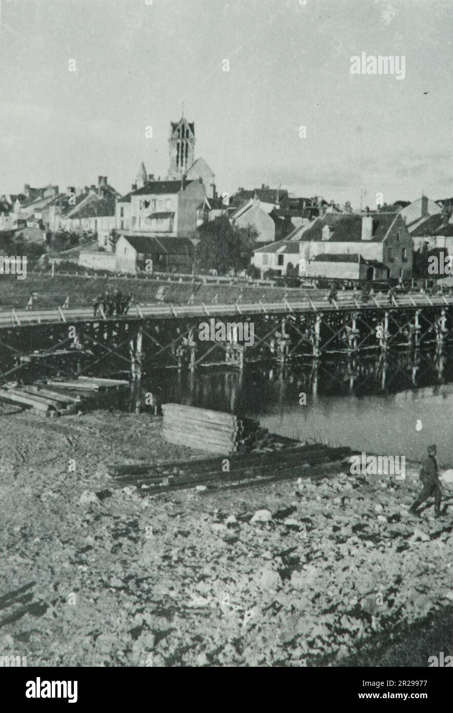 WW2 - Seconde Guerre mondiale, Seconde Guerre mondiale, Dunkerque France - soldats allemands construisant un pont - mai 1940 Banque D'Images
