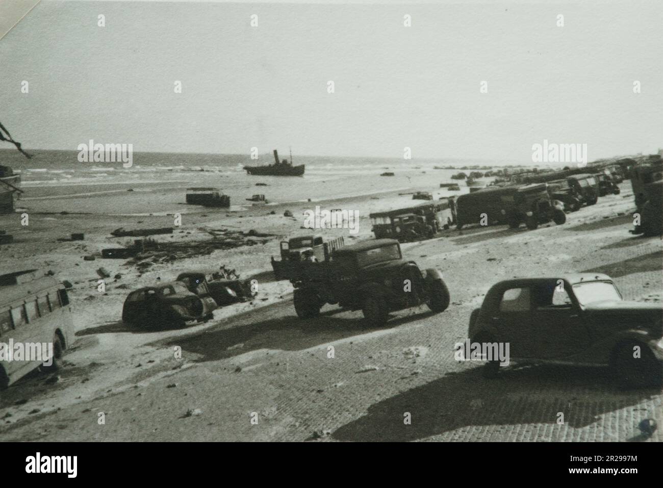 WW2 - Seconde Guerre mondiale, véhicules britanniques abandonnés, Dunkerque France - véhicules abandonnés par des soldats britanniques Banque D'Images