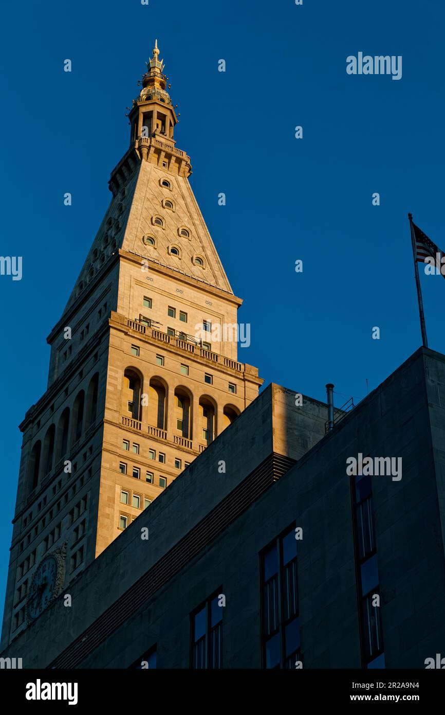Tour de la Metropolitan Life Insurance Company dans la lumière du matin. Le siège social de la compagnie d'assurance est désormais l'hôtel New York Edition. Banque D'Images
