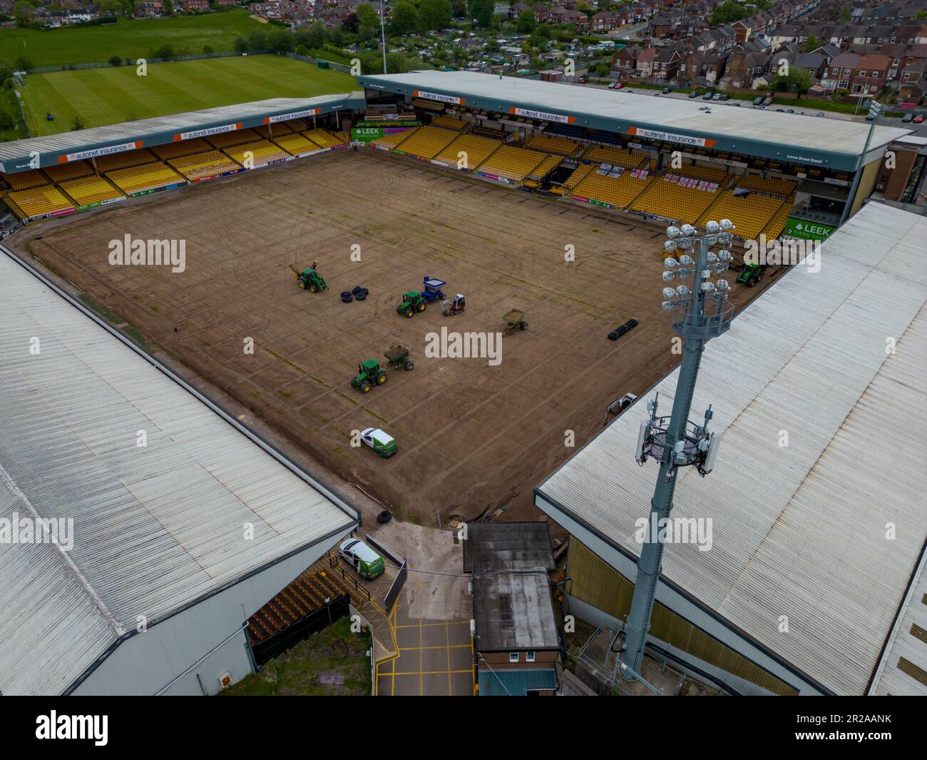 Vale Park irrigation Works 2023 Off Season Pitch Works de Drone The Air Aerial, Port Vale football Club Stoke-on-Trent Banque D'Images