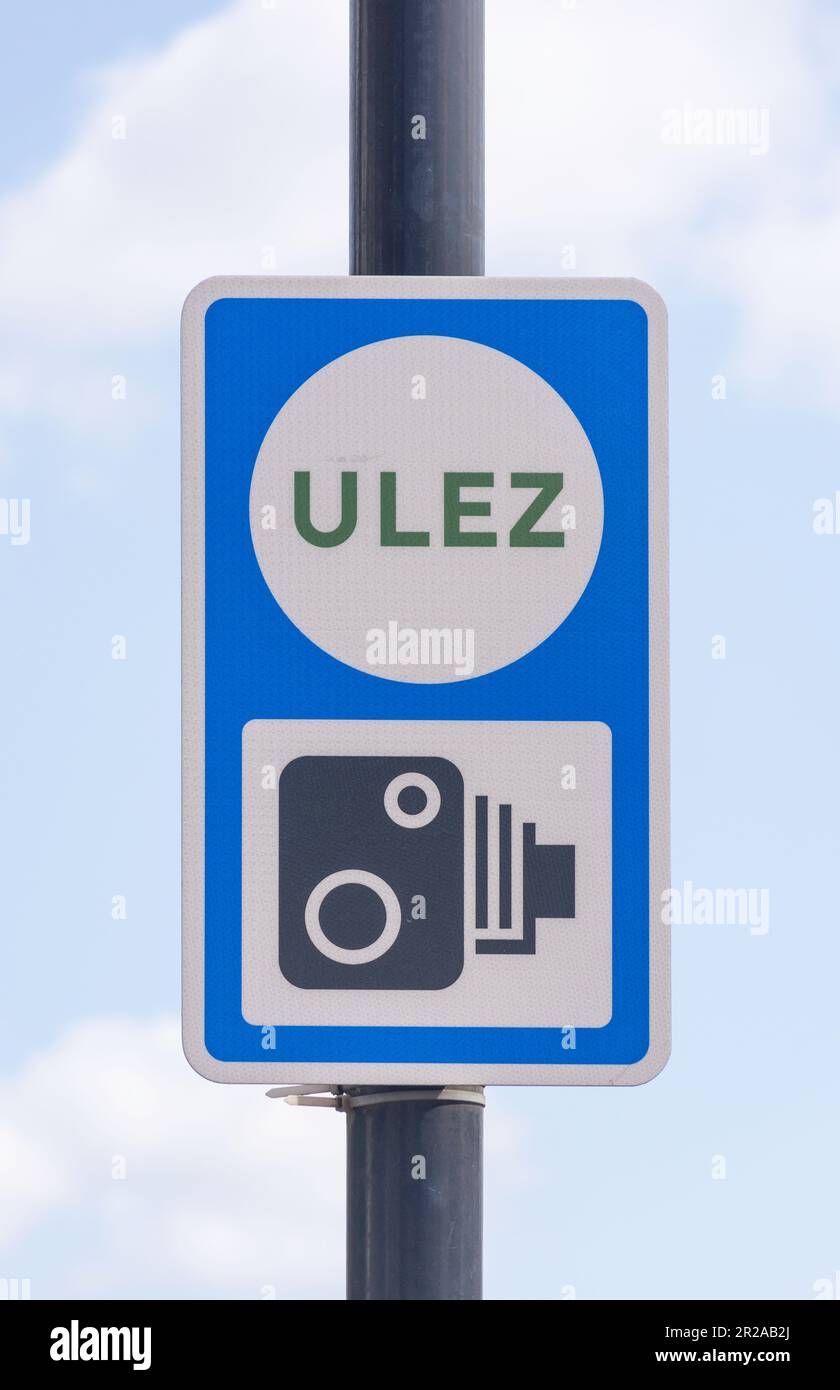 Panneau ULEZ (Ultra Low Emission zone), Popes Lane, Gunnersbury, Royal Borough of Kensington & Chelsea, Greater London, Angleterre, Royaume-Uni Banque D'Images
