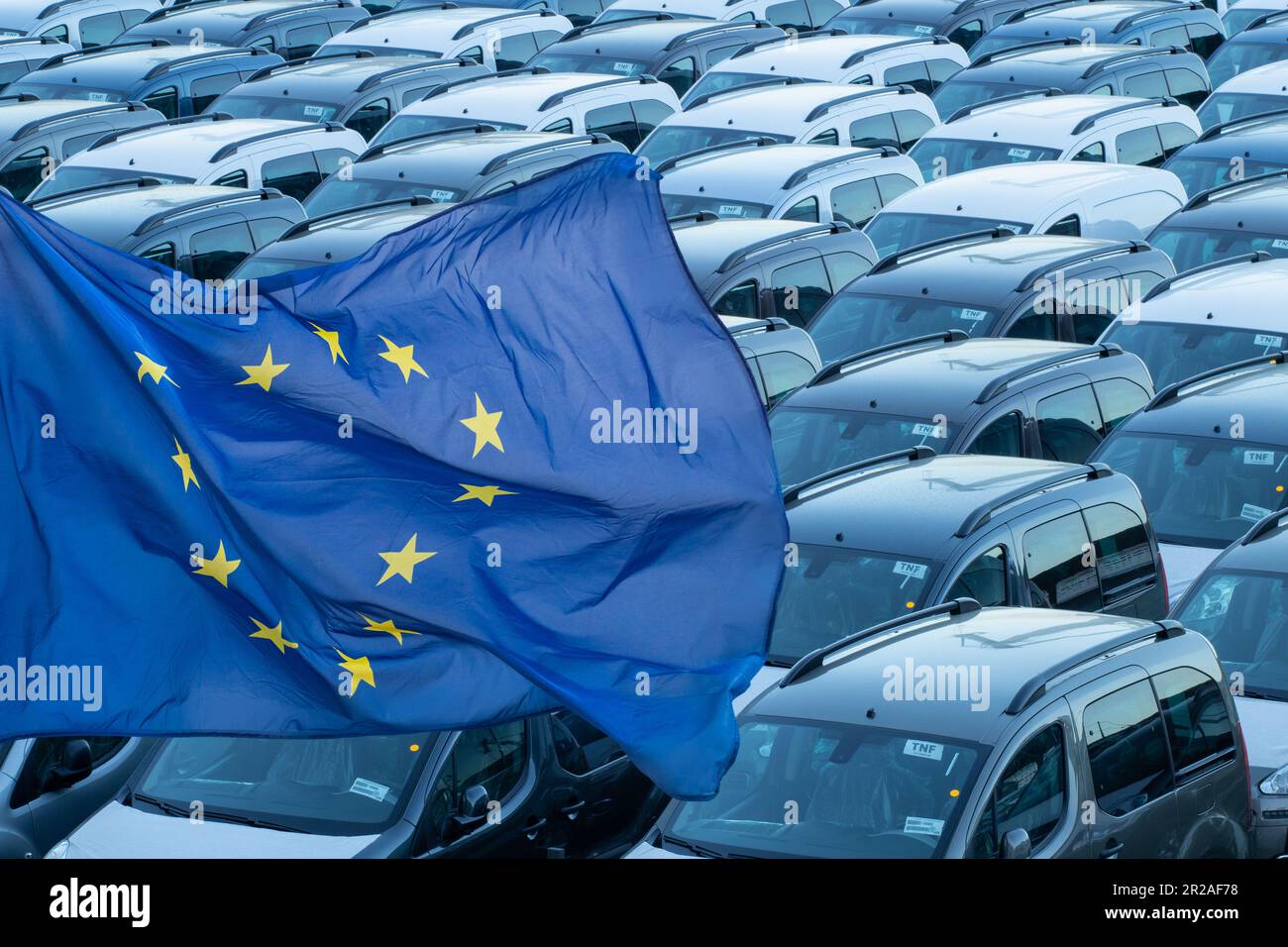 Ventes de voitures neuves, fabrication, électricité, secteur automobile net zéro, Brexit, batteries électriques... Royaume-Uni, UE, Europe, droits de douane à l'exportation... concept Banque D'Images