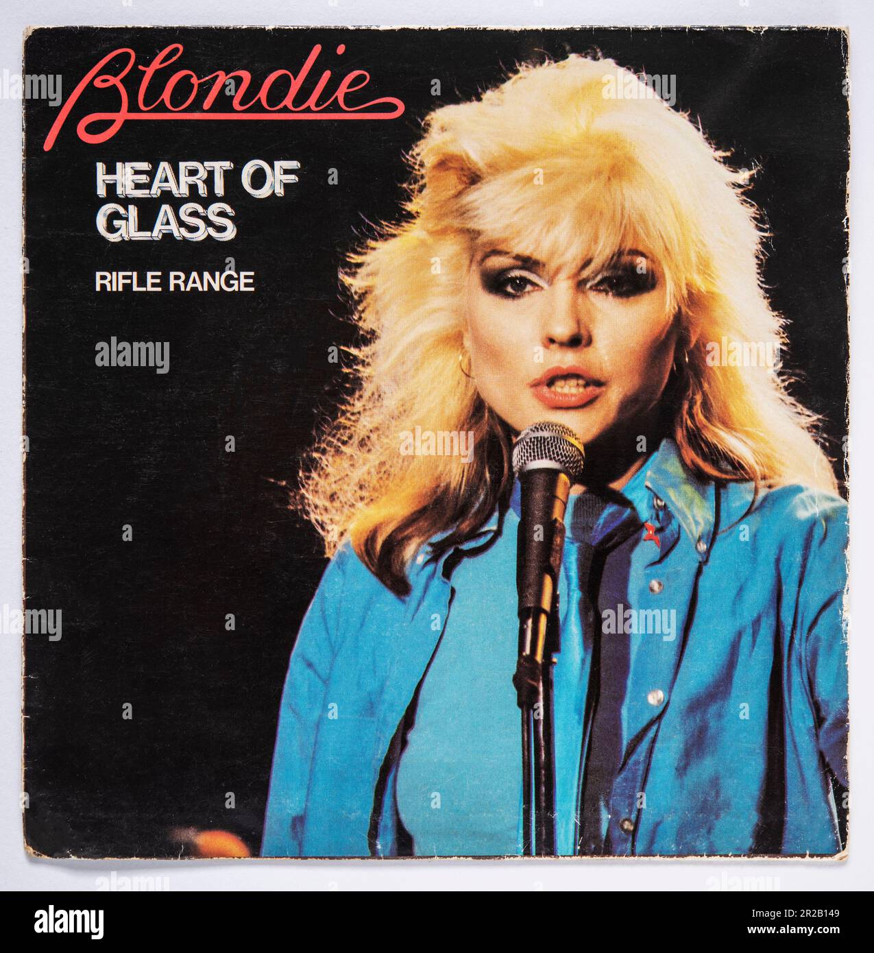 Pochette de disque de la version de couverture d'image de vinyle de sept  pouces de Heart of Glass par Blondie, sorti en 1978 Photo Stock - Alamy