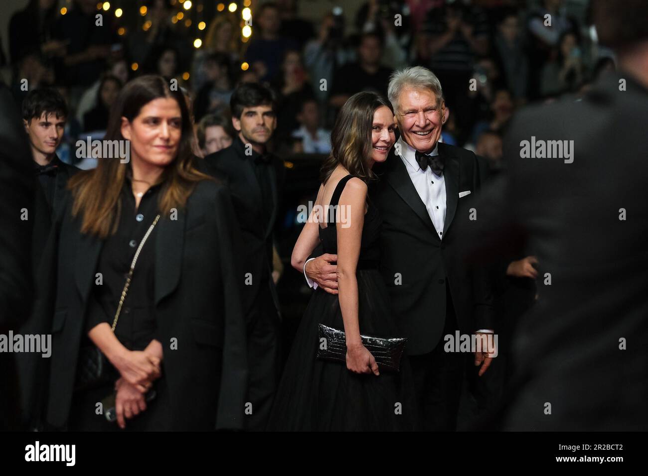 Cannes, France. 18th mai 2023. Harrison Ford et Calista Flockhart photographiés à la sortie de la première mondiale d'Indiana Jones et du Dial of Destiny lors du Festival international du film de Cannes 76th au Palais des Festivals de Cannes, France photo de Julie Edwards/Alay Live News Banque D'Images