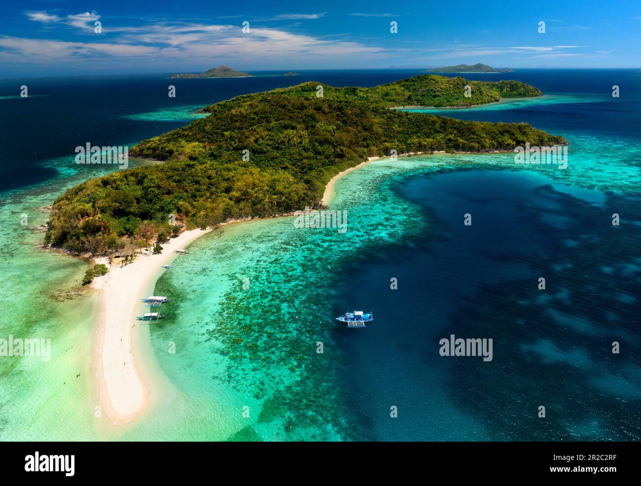 L'île de Ditaytayan est l'une des îles calamiennes, située à environ 30 km au sud de Coron, province de Palawan, Philippines. Banque D'Images