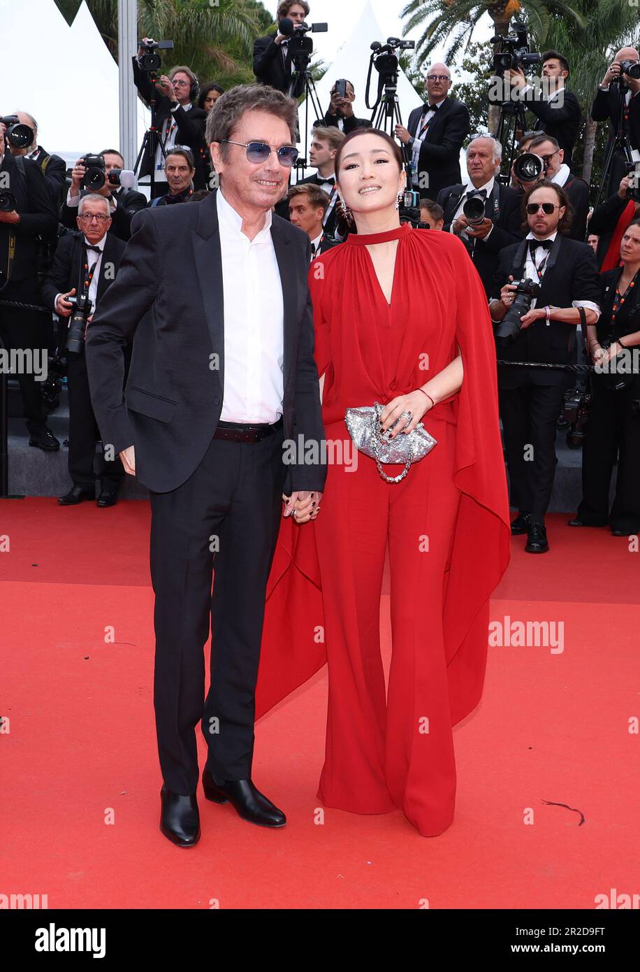 Jean-Michel Jarre et Gong Li assistent au tapis rouge « Indiana Jones et le cadran du destin » lors du festival annuel de Cannes 76th au Palais des Festivals sur 18 mai 2023 à Cannes. Photo DGP/imageSPACE/MediaPunch Banque D'Images Jean-Michel Jarre et Gong Li assistent au tapis rouge « Indiana Jones et le cadran du destin » lors du festival annuel de Cannes 76th au Palais des Festivals sur 18 mai 2023 à Cannes. Photo DGP/imageSPACE/MediaPunch Banque D'Images