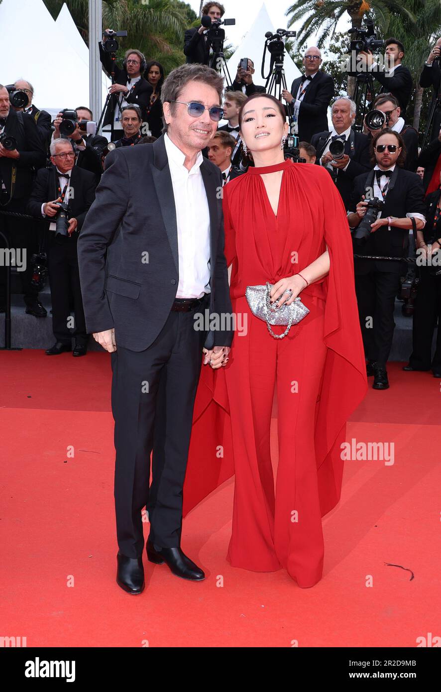 Jean-Michel Jarre et Gong Li assistent au tapis rouge « Indiana Jones et le cadran du destin » lors du festival annuel de Cannes 76th au Palais des Festivals sur 18 mai 2023 à Cannes. Photo DGP/imageSPACE/MediaPunch Banque D'Images Jean-Michel Jarre et Gong Li assistent au tapis rouge « Indiana Jones et le cadran du destin » lors du festival annuel de Cannes 76th au Palais des Festivals sur 18 mai 2023 à Cannes. Photo DGP/imageSPACE/MediaPunch Banque D'Images